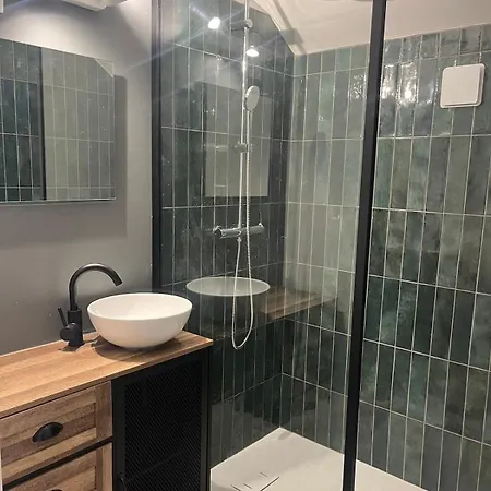 De Monplaisir, Pomarez