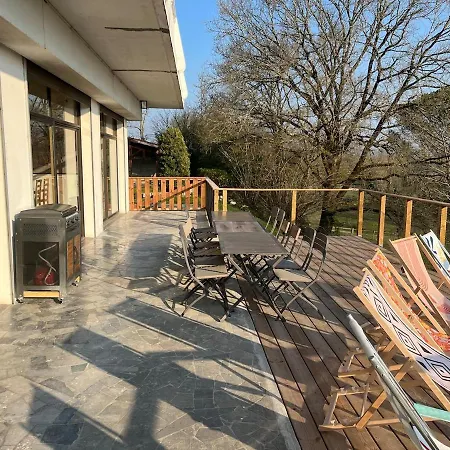 Nyaraló De Monplaisir, Pomarez