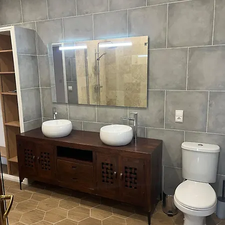 Nyaraló De Monplaisir, *