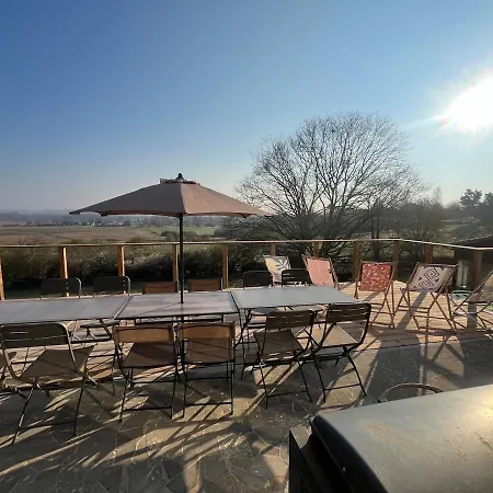 Nyaraló De Monplaisir, Pomarez