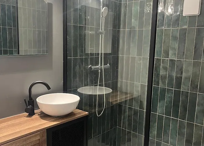 De Monplaisir, Pomarez