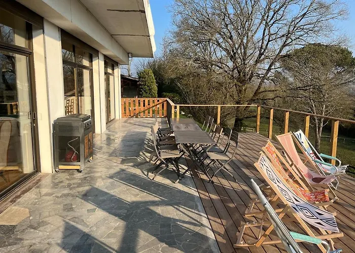 Tatil Evi De Monplaisir, Pomarez