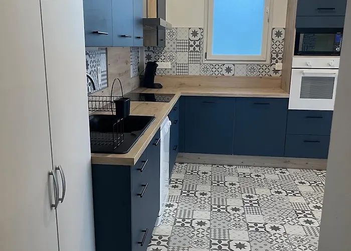 De Monplaisir, Tatil Evi Pomarez